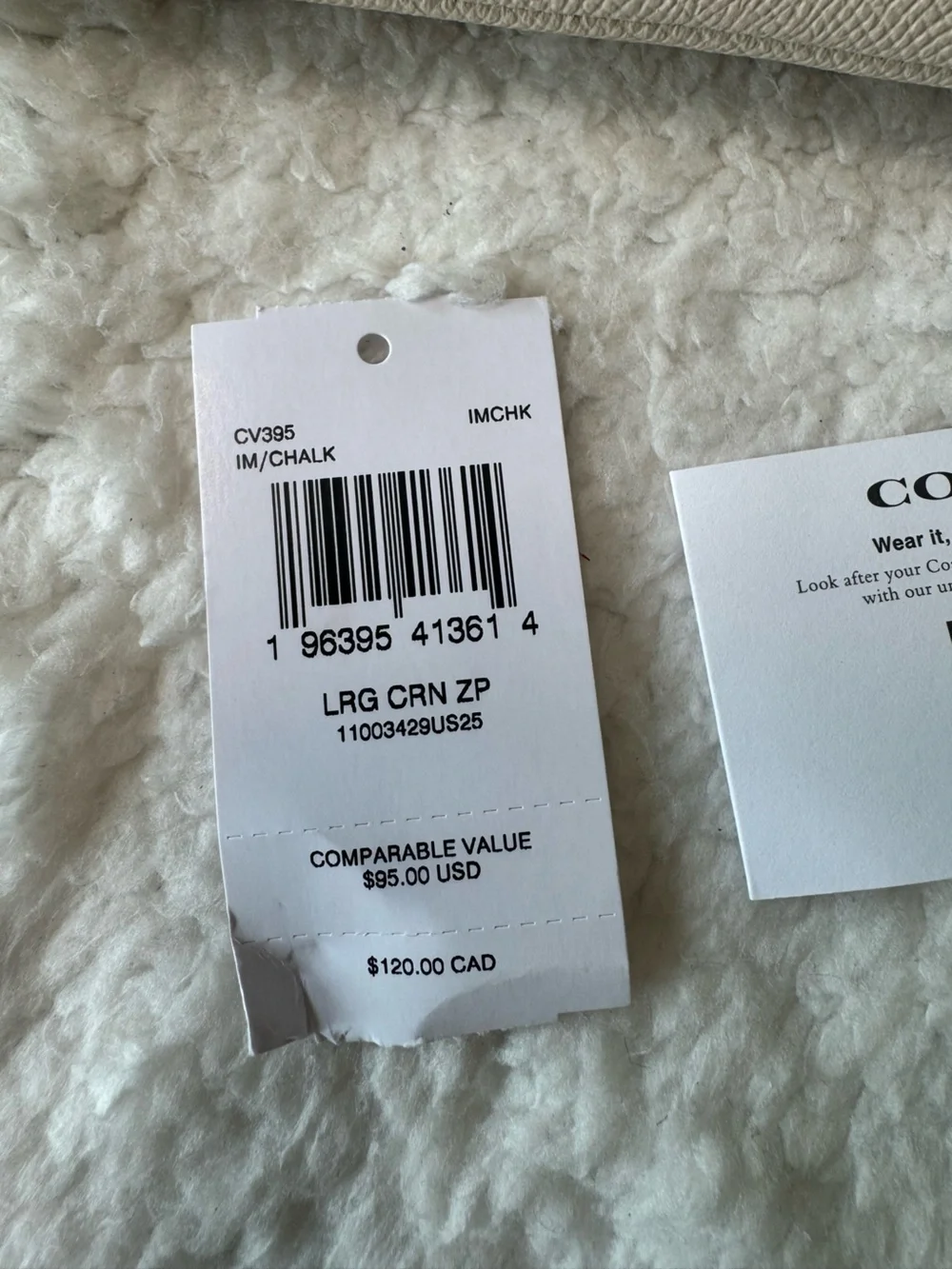 NWT Coach Pebbled Leather Wristlet in Cream with Gold Logo